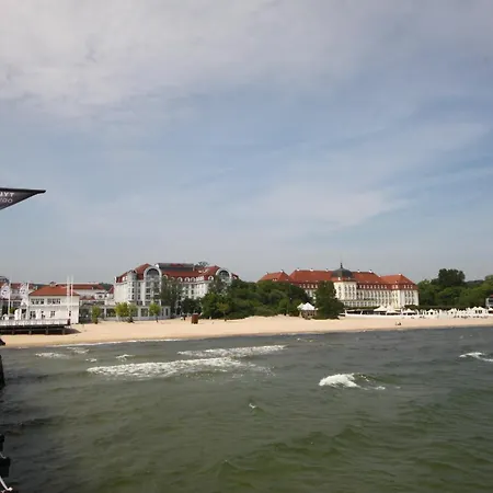 Apartment Nadmorski 1 *